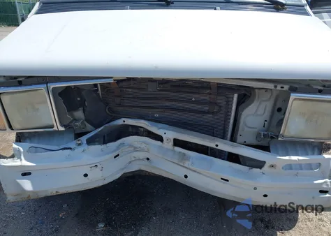 1996 Ford Aerostar z USA, uszkodzony, nr VIN 1FMDA31X6TZA57732